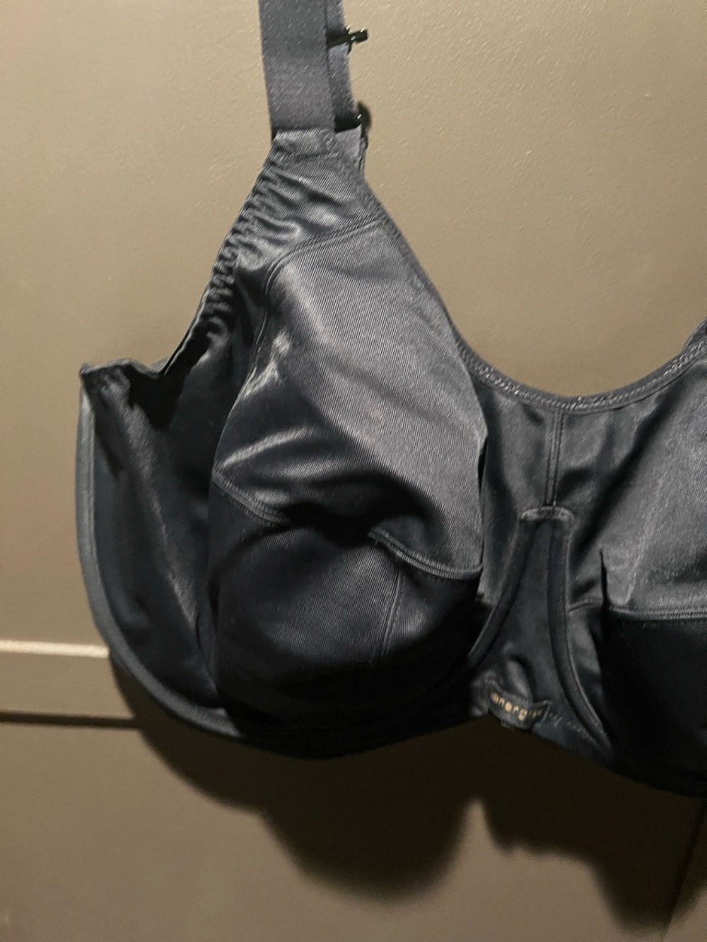 Elomi Black Full-Coverage Support Bra - Picture 3 of 9